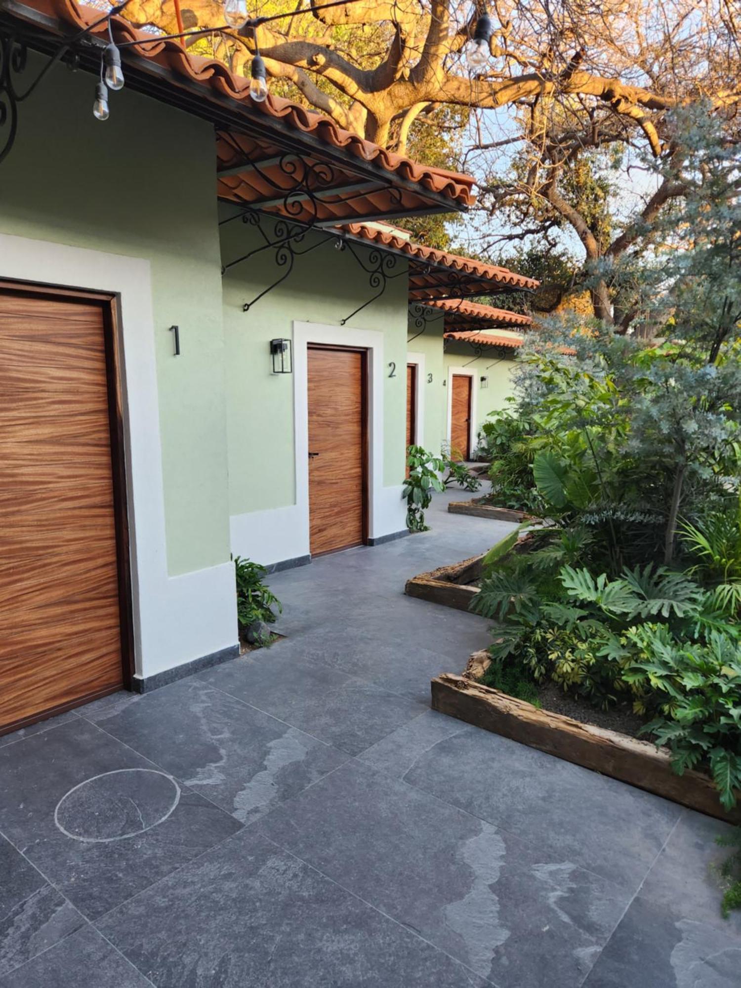Hotel Boutique Villa Escondida, A Pasos De Lo Mejor En Tlaquepaque Zewnętrze zdjęcie