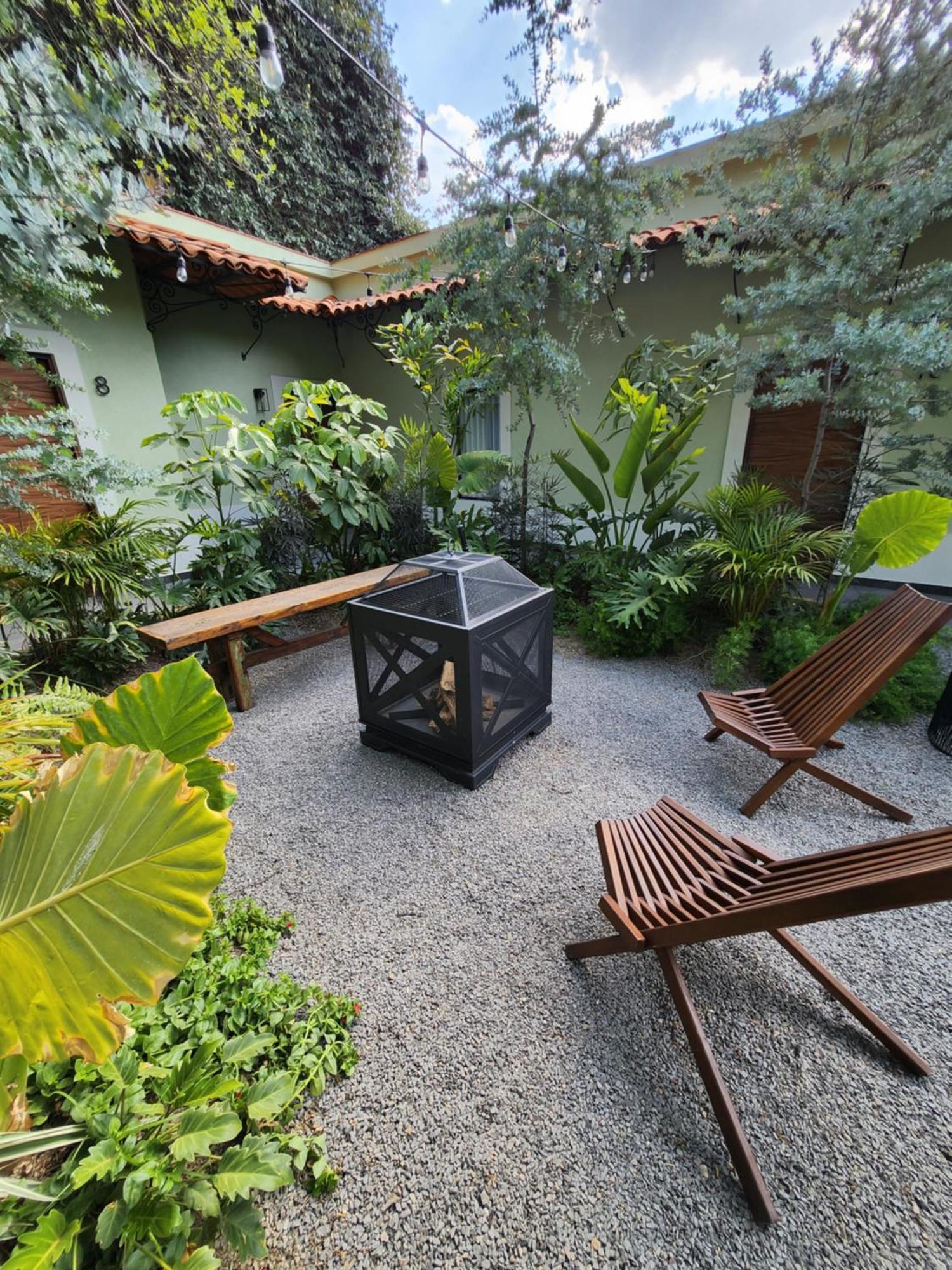 Hotel Boutique Villa Escondida, A Pasos De Lo Mejor En Tlaquepaque Zewnętrze zdjęcie